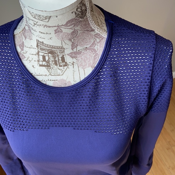 Fabletics Musetta Seamless LS Compression Top - Picture 7 of 10